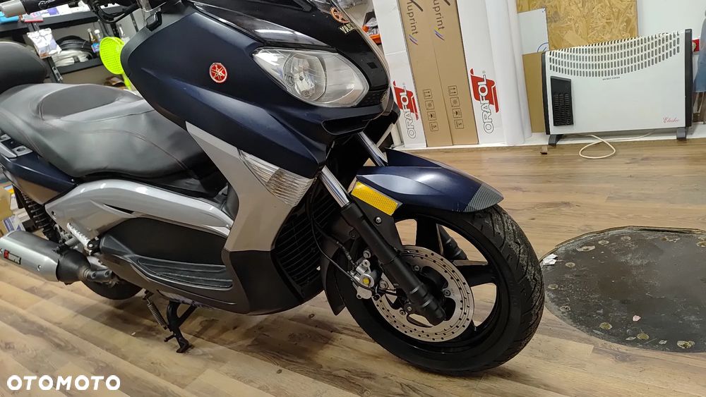 Yamaha X-max - 10