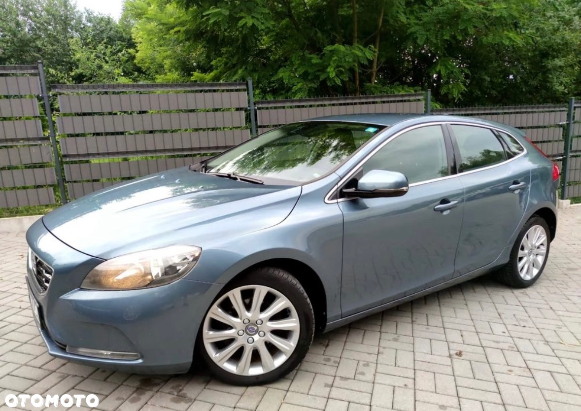 Volvo V40 D2 Momentum - 2