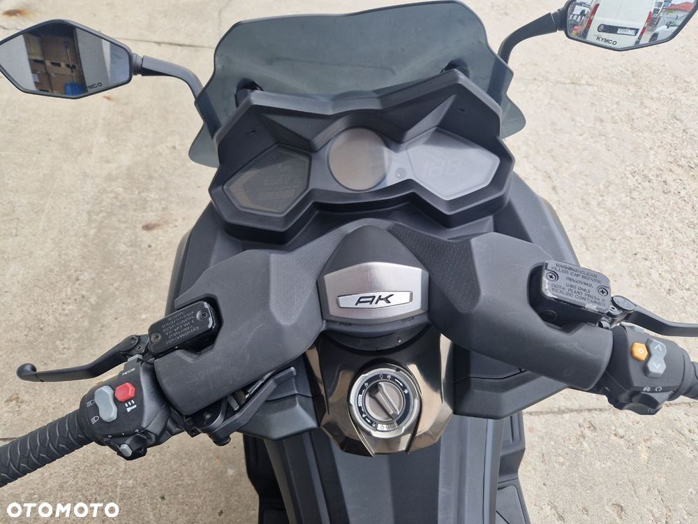 Kymco AK 550 - 5