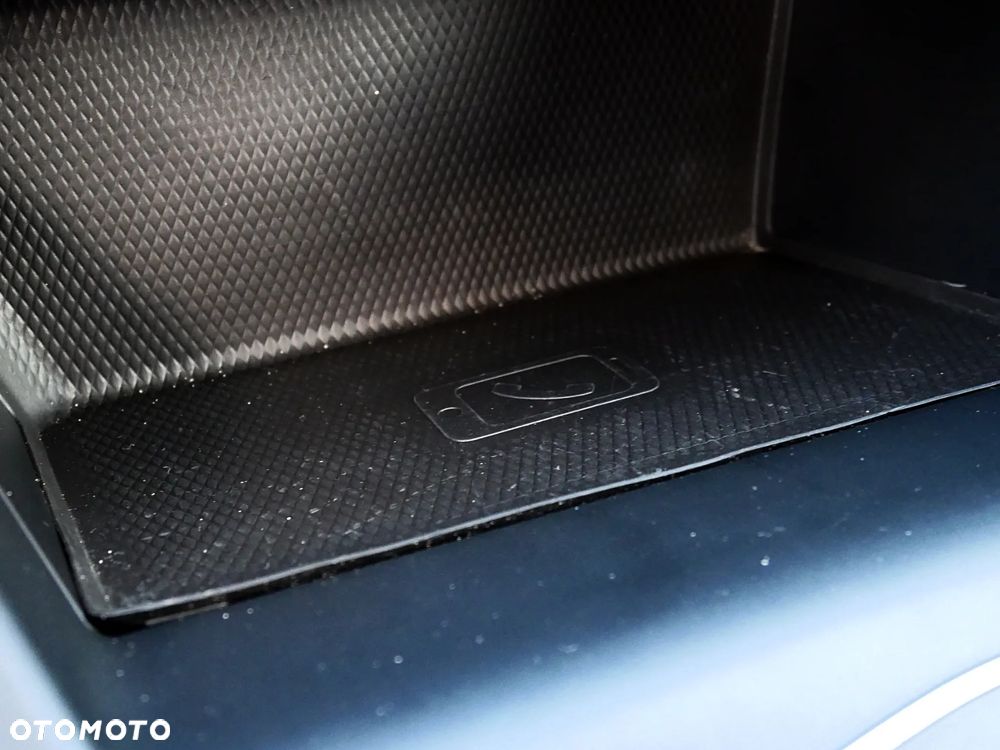 Volkswagen Golf 1.0 eTSI United DSG - 18