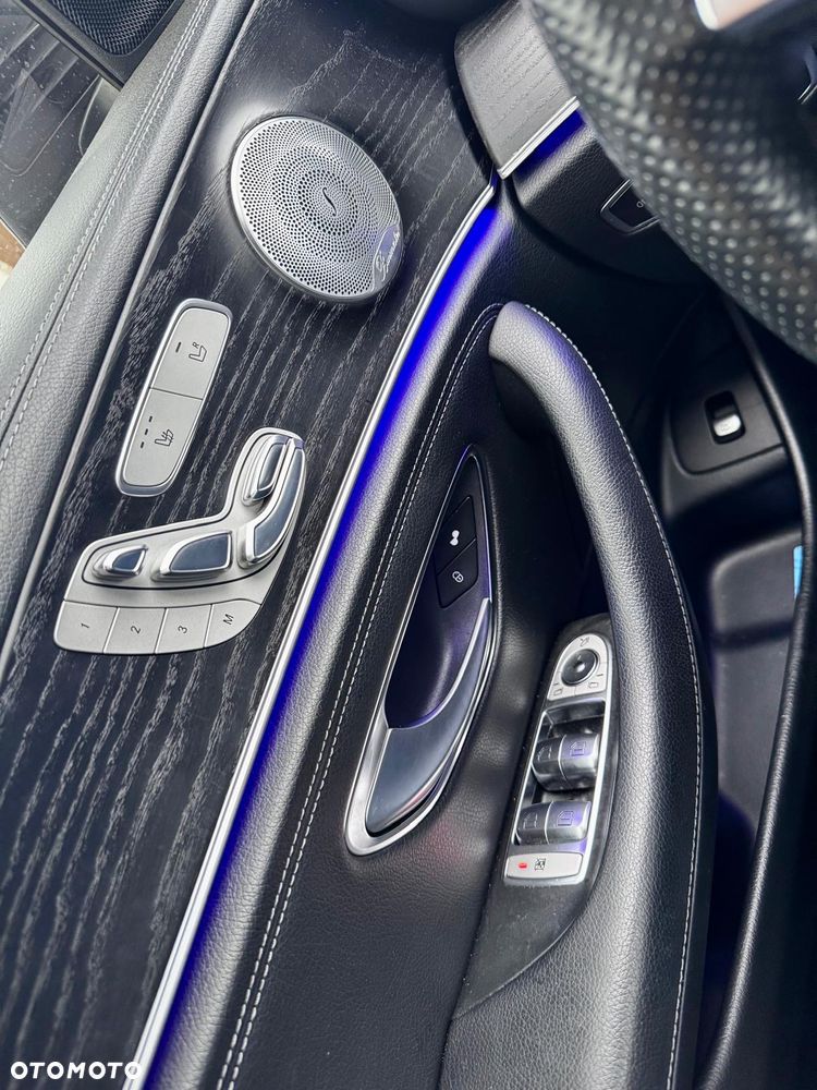 Mercedes-Benz Klasa E 220 d 4-Matic 9G-TRONIC - 15