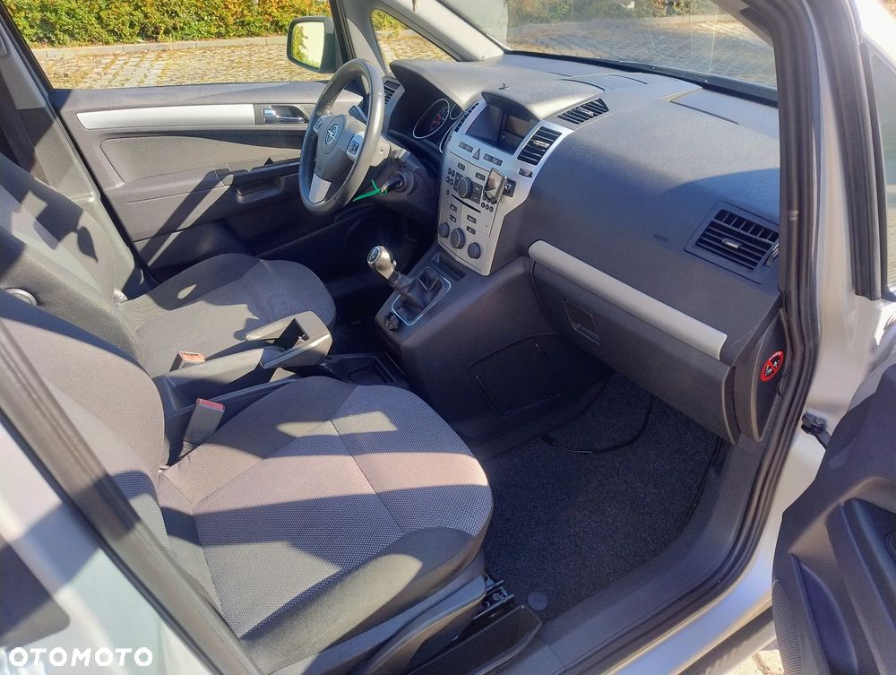 Opel Zafira 1.8 Enjoy - 14
