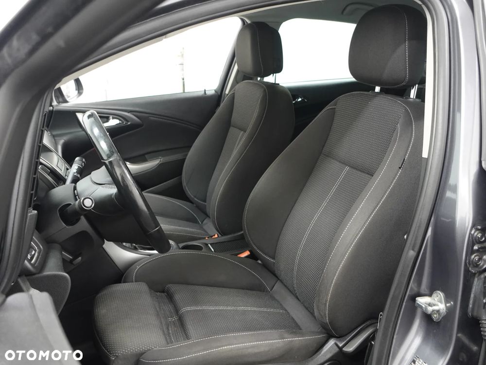 Opel Astra 1.4 Turbo Edition - 21