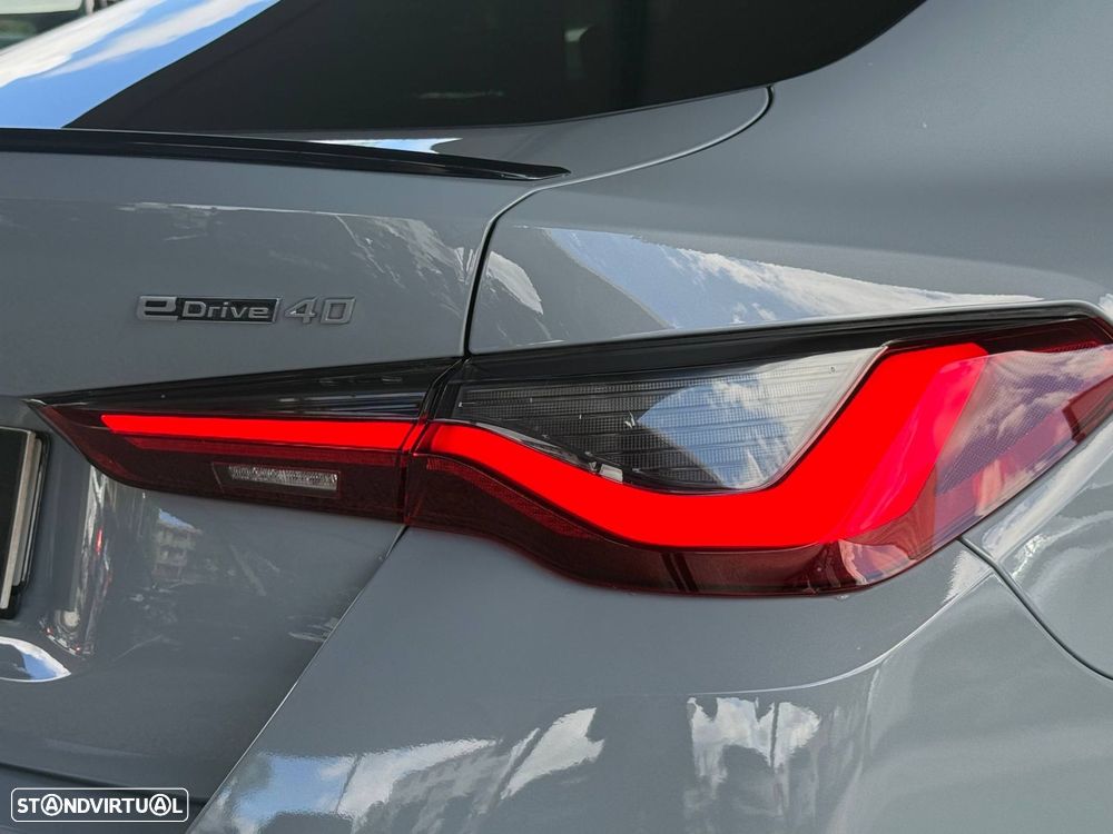 BMW i4 eDrive40 Pack Desportivo M - 20