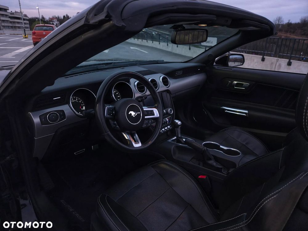 Ford Mustang - 5