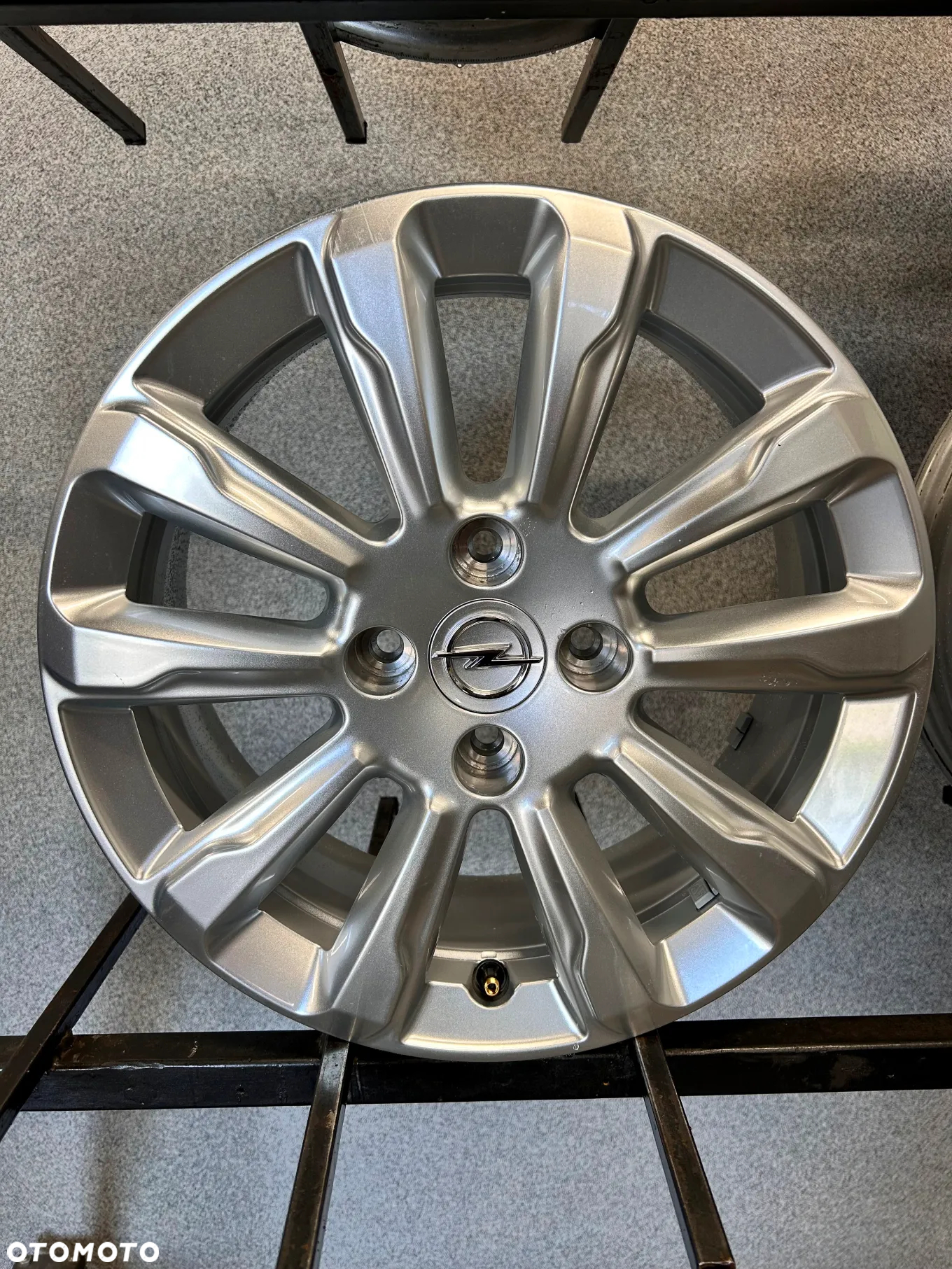 4 FELGI ALU. OPEL MOKKA B, CORSA F, PEUGEOT 208,C3,DS3 16'' 6,5J ET32 GM: OP00126 K4, 9835097280 - 8