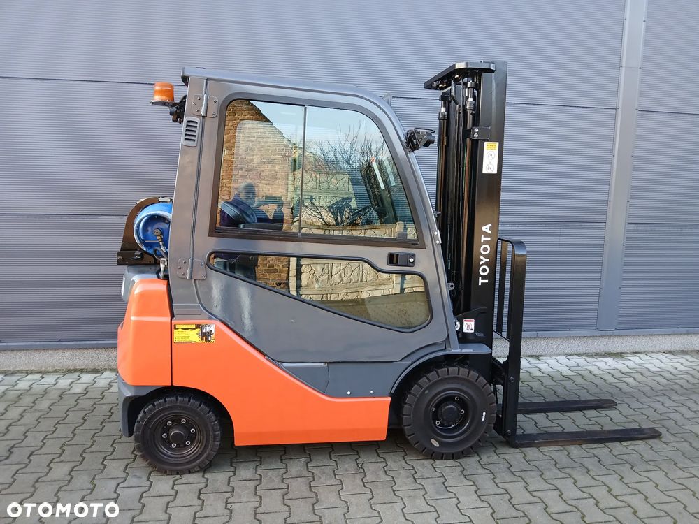 Toyota 02-8FGF15 - 2