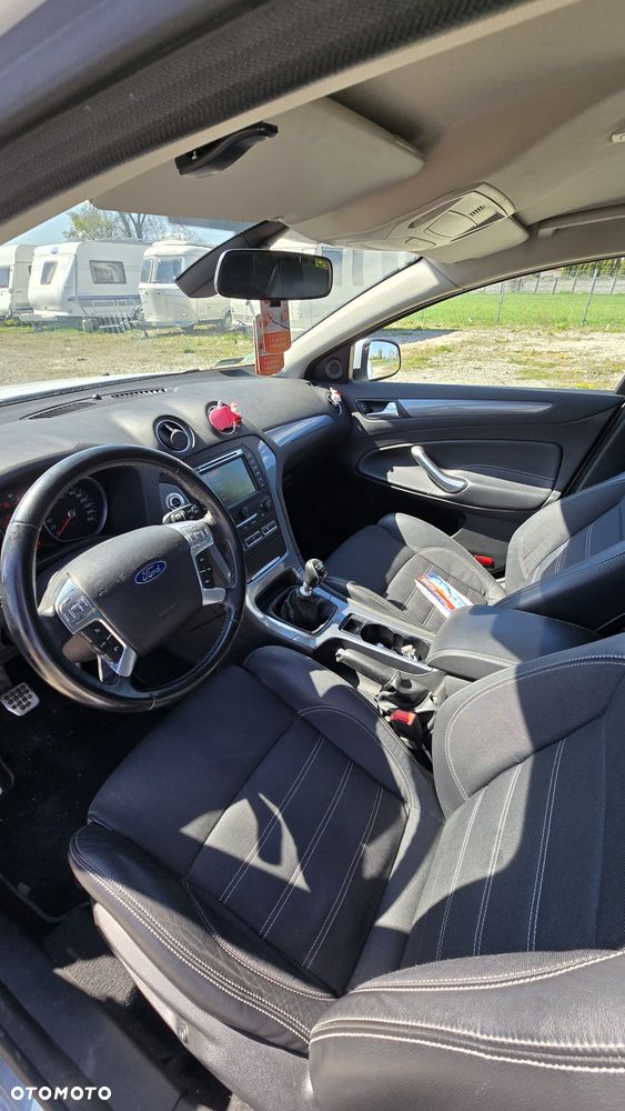 Ford Mondeo - 11