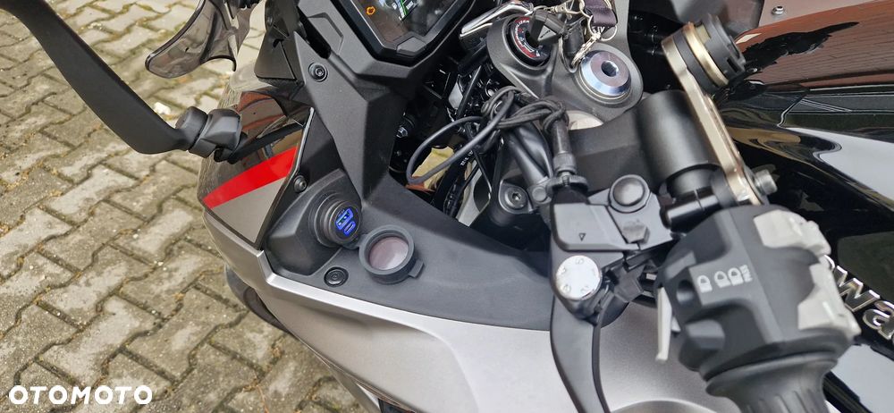 Kawasaki Ninja 1000 SX - 8