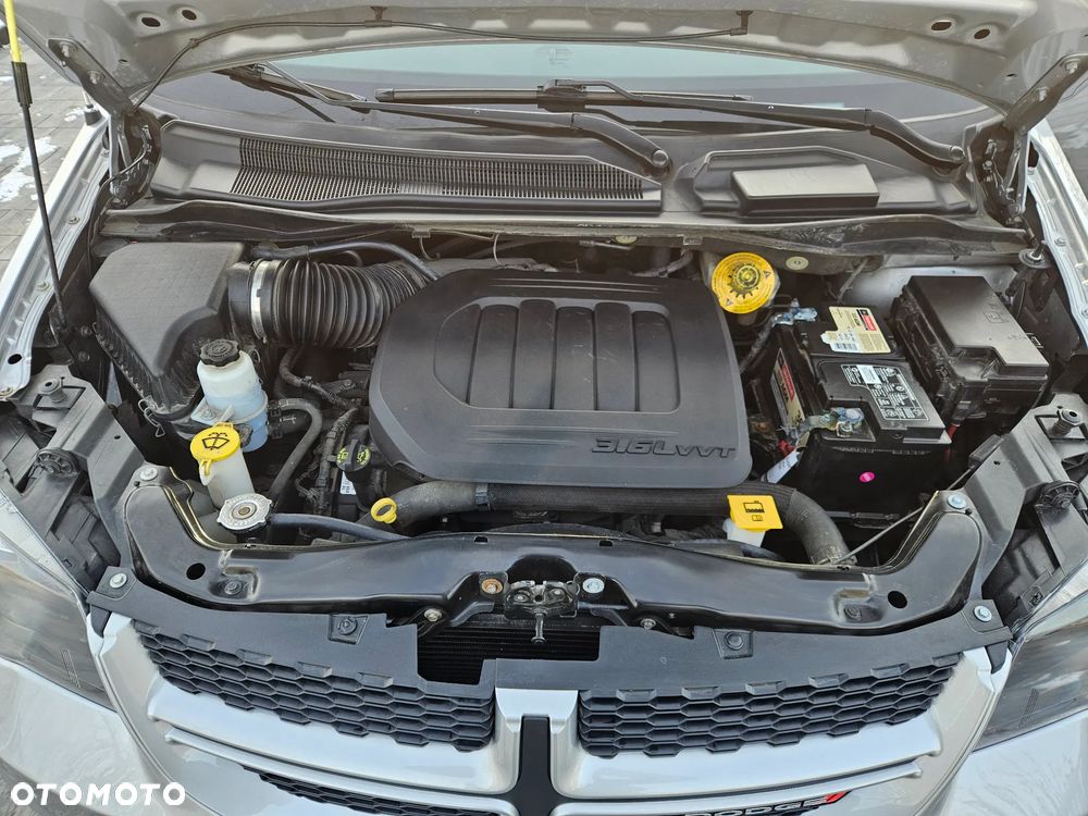 Dodge Grand Caravan 3.6 R/T - 17