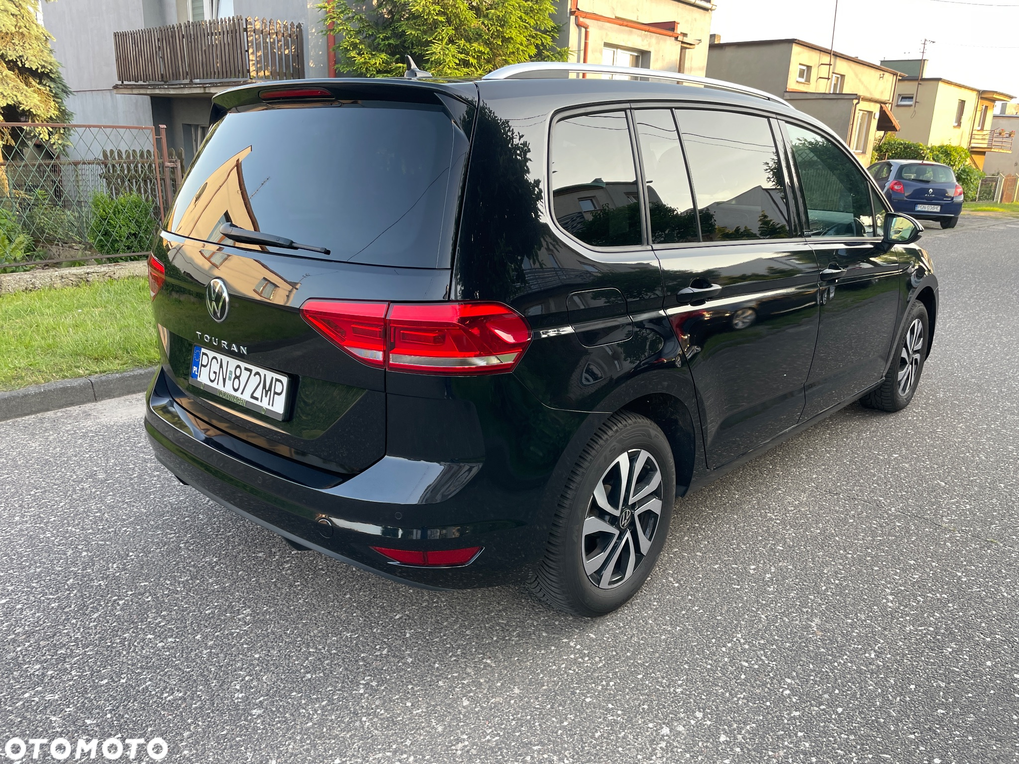 Volkswagen Touran 1.5 TSI EVO Active - 5
