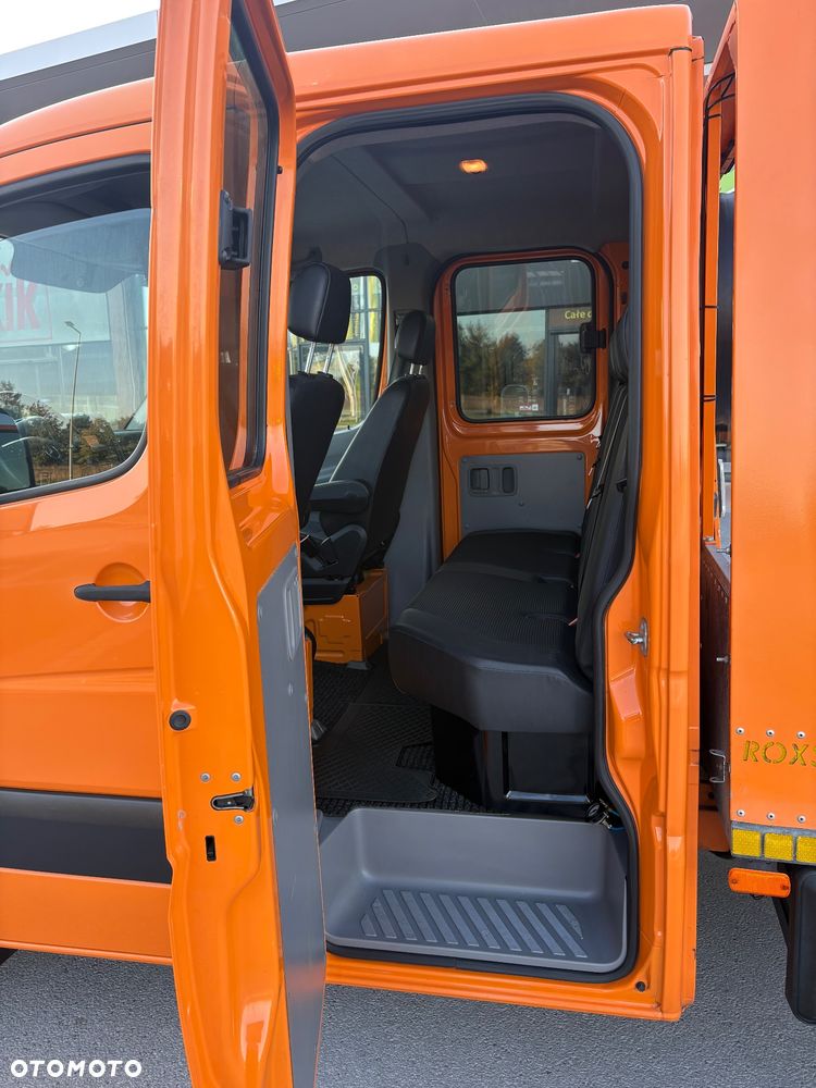 Mercedes-Benz Sprinter - 24