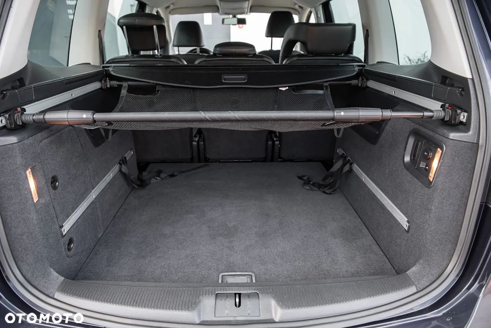 Volkswagen Sharan - 28