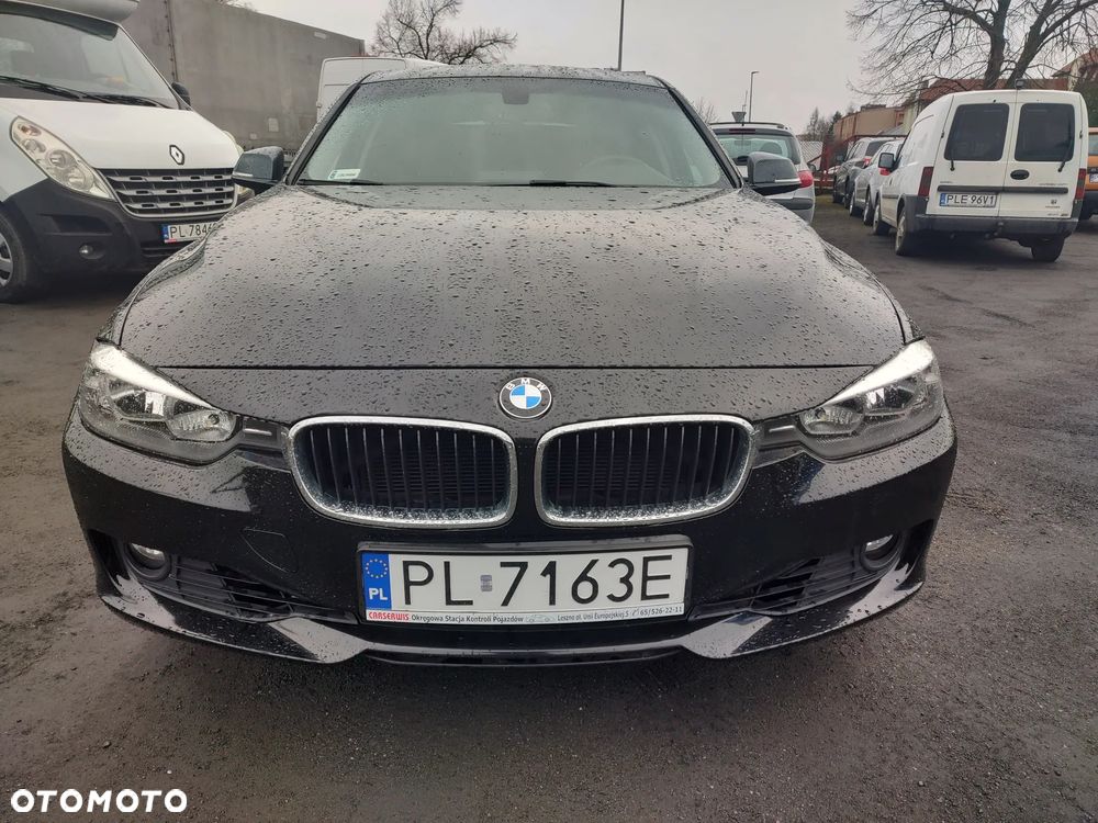 BMW Seria 3 318d Sport Line - 20