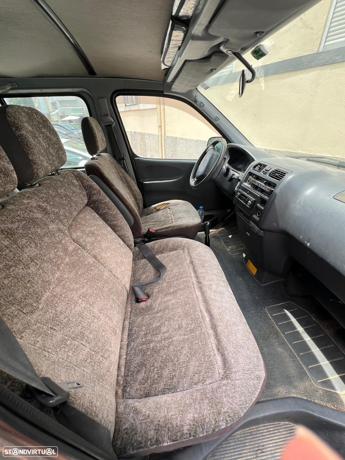 Toyota HiAce - 6