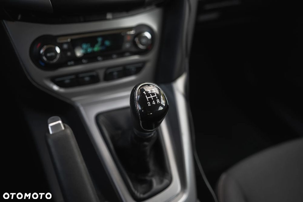 Ford Focus 1.6 Trend - 26