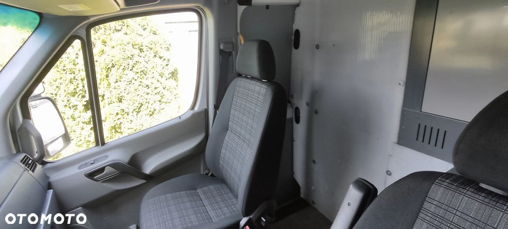 Mercedes-Benz Sprinter L2H2 - 15