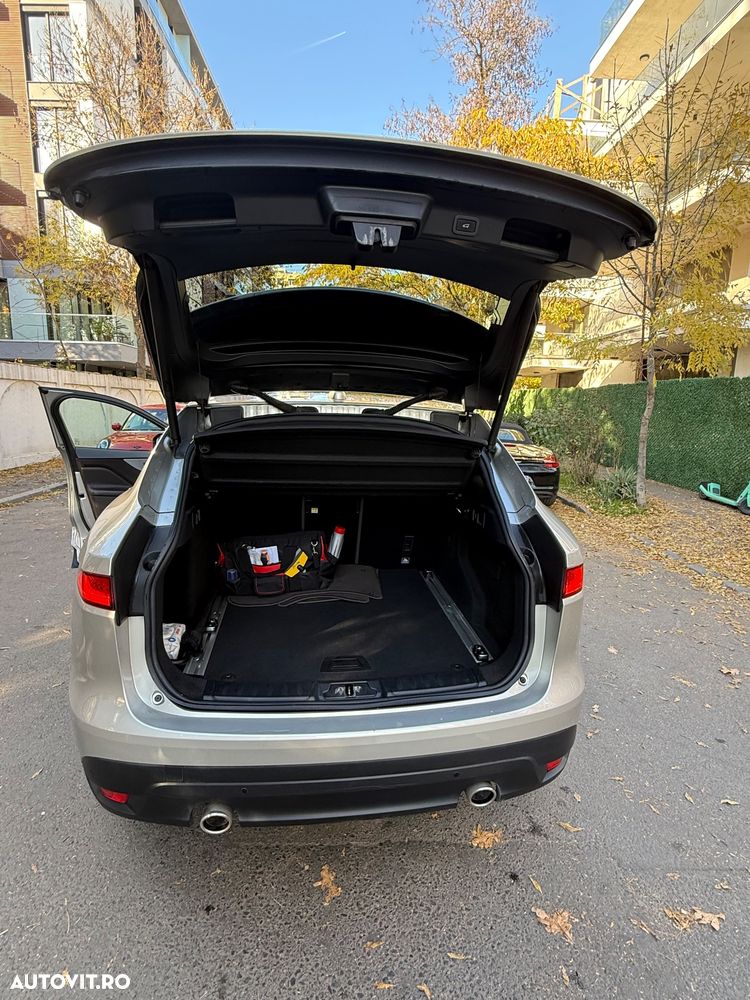 Jaguar F-Pace 30d AWD Portfolio - 12