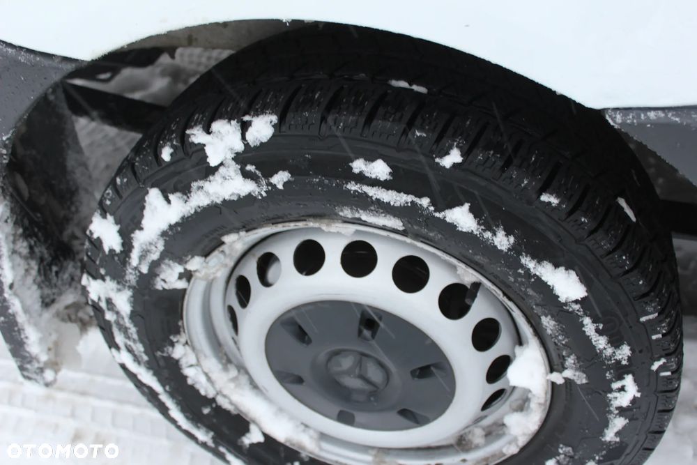 Mercedes-Benz Sprinter - 20