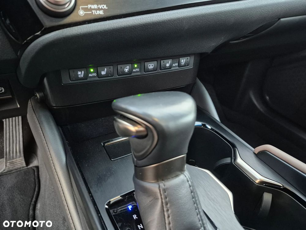 Lexus ES 300h Prestige - 20