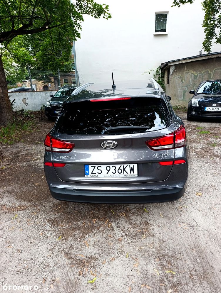 Hyundai i30 1.6 D Classic + - 5