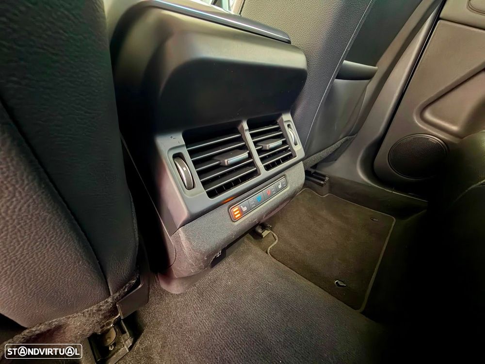 Land Rover Range Rover Evoque 2.0 D240 AWD S Auto - 26