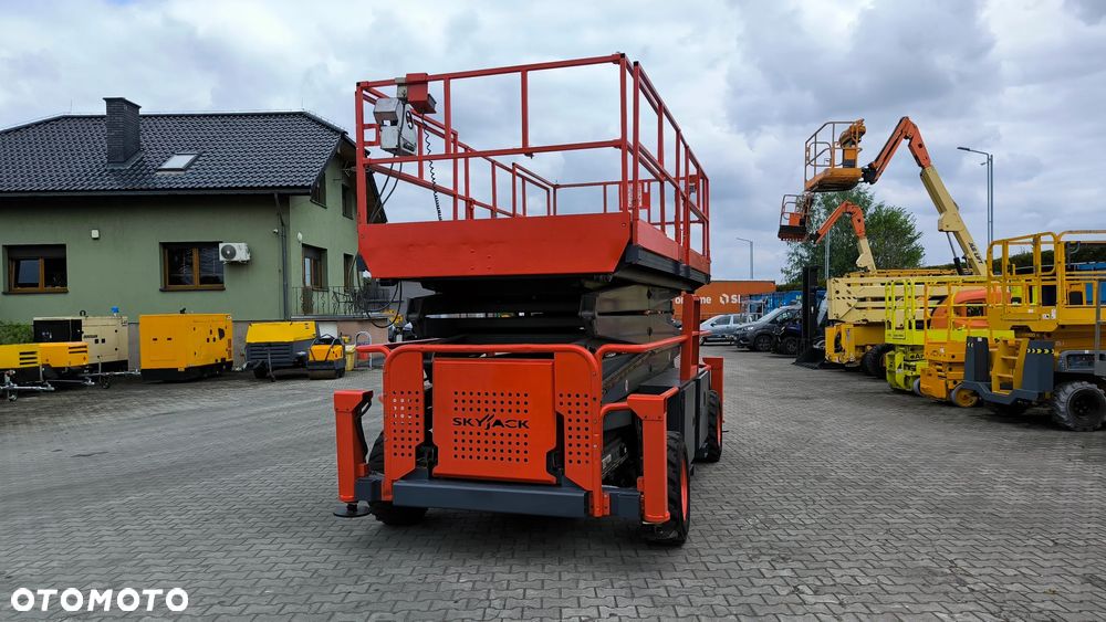 Skyjack SJ 9250 - 2
