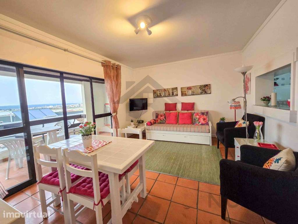 Apartamento T1 para Arrendamento Anual na Praia da Rocha - Grande imagem: 2/18