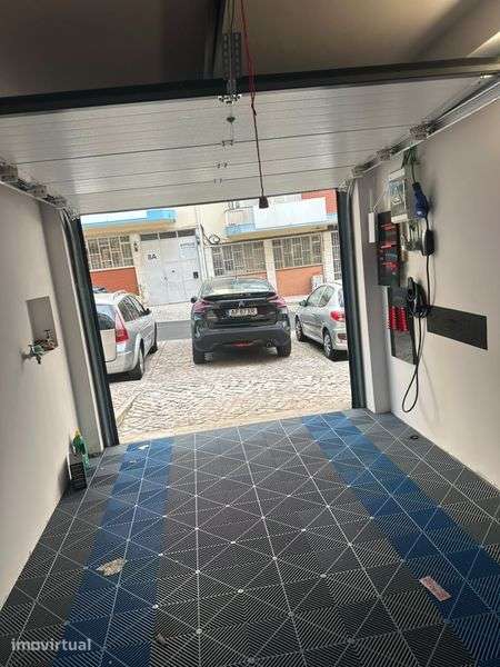 Garagem Individual Saida Direts Pra Rua - Monte Abraao - Grande imagem: 5/7