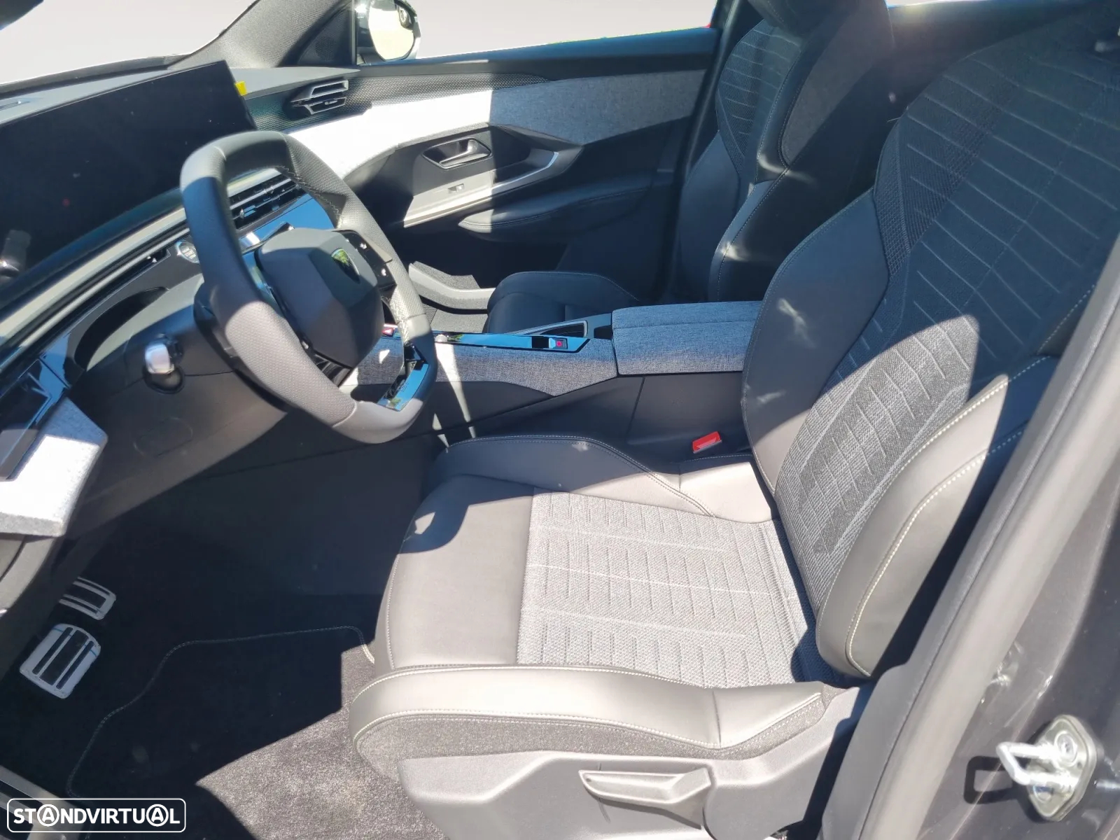 Peugeot E-3008 73 kWh GT - 9