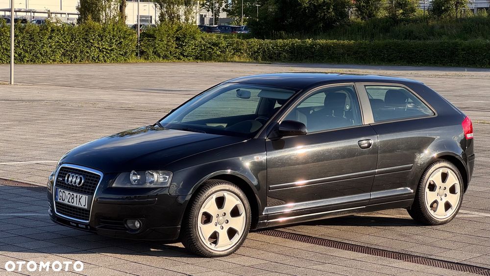 Audi A3 3-drzwiowe 2.0 TFSI quattro Ambition - 8