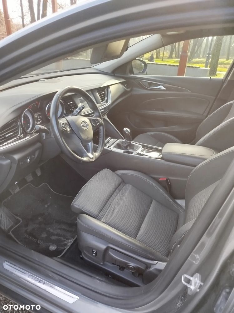 Opel Insignia - 11