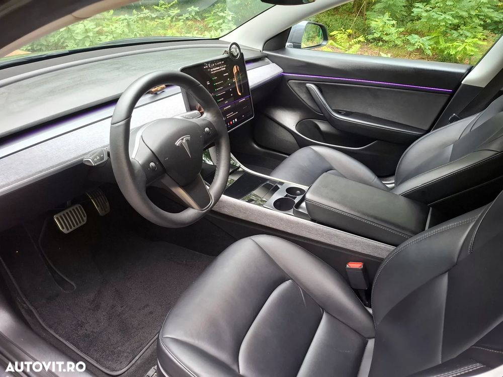Tesla Model 3 Long Range - 6