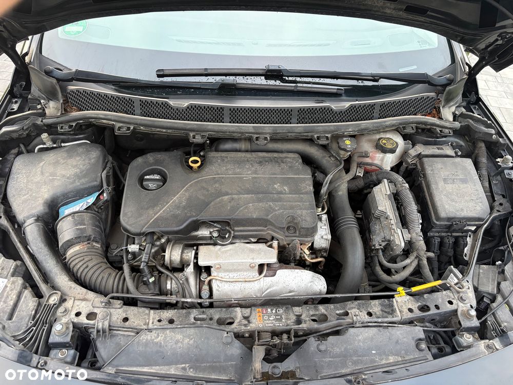Opel Astra 1.4 Turbo Innovation - 22