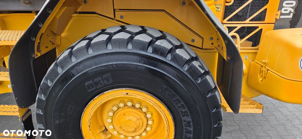 Volvo <<Volvo L90F, tylko 9400Mtg oryginał! Serwis Volvo Niemcy! Waga! sprowadzona>> - 8