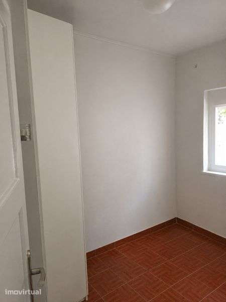 Arrendo T2 Na Pontinha - Grande imagem: 4/7
