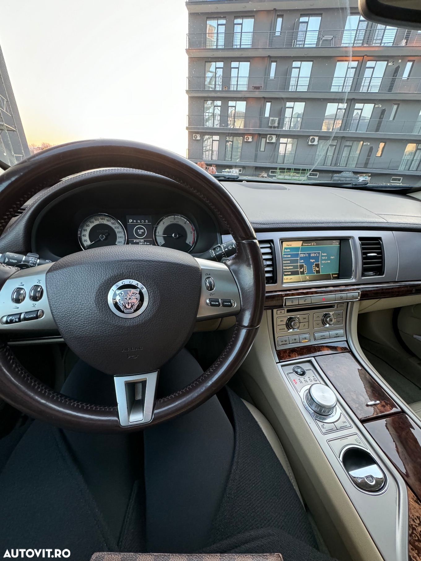 Jaguar XF 2.7 V6 Diesel Premium Luxury - 16