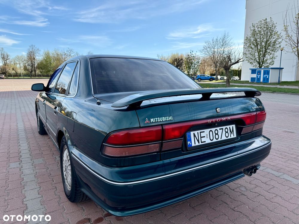 Mitsubishi Sigma - 5