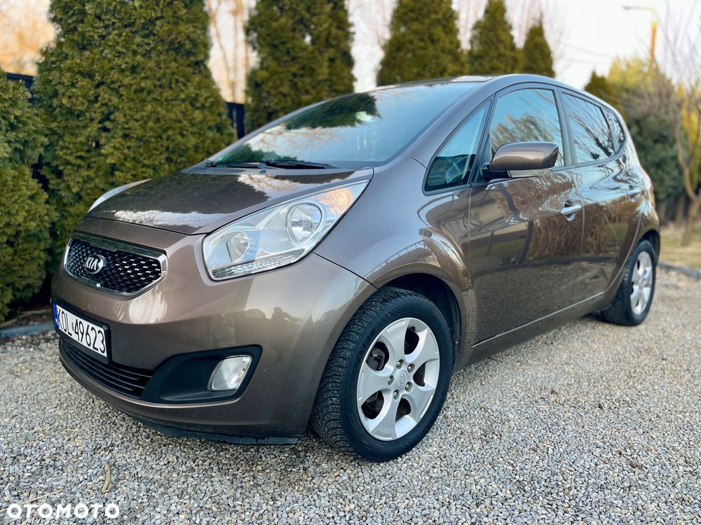 Kia Venga - 15
