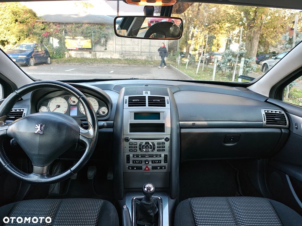 Peugeot 407 - 12