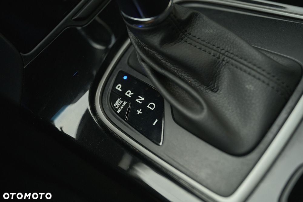 Hyundai i40 Kombi 1.7 CRDi DCT Premium - 31