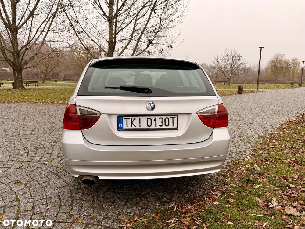 BMW Seria 3 320d - 4