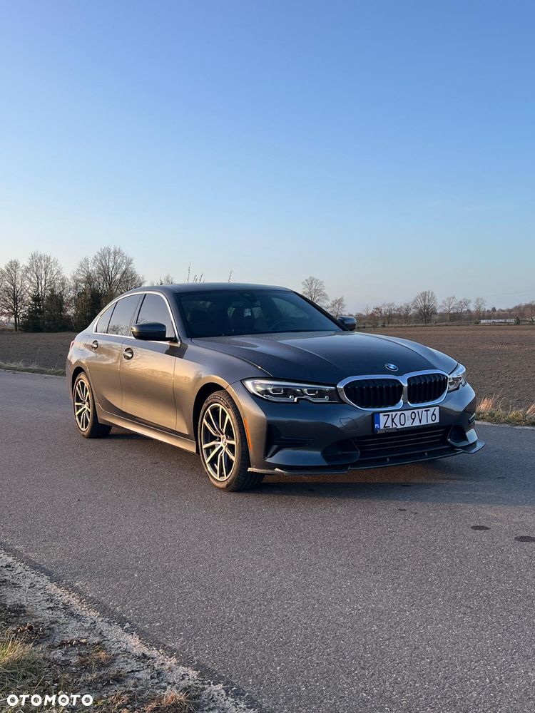 BMW Seria 3 330i xDrive M Sport - 1