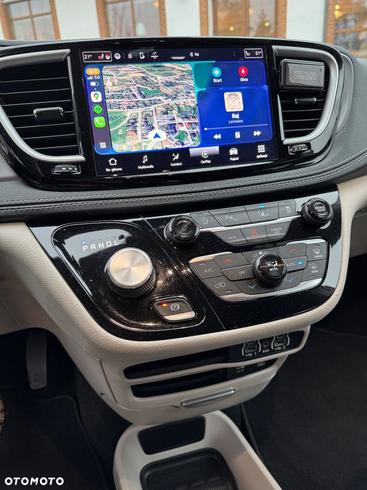 Chrysler Pacifica - 21