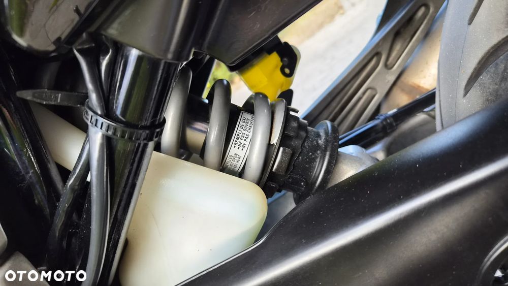 Honda CBF - 22