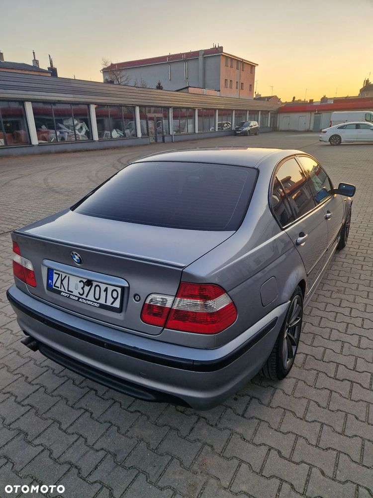BMW Seria 3 320i - 6