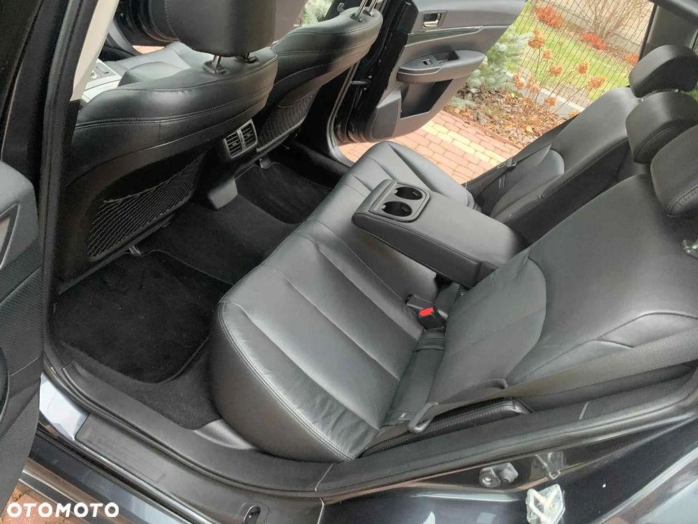 Subaru Legacy 2.5i GT - 9