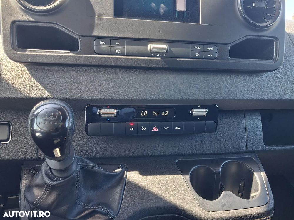 Mercedes-Benz Sprinter 317 - 15