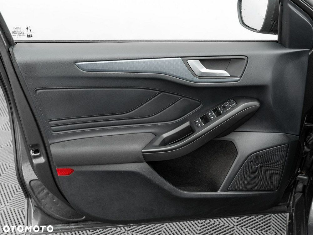 Ford Focus 1.0 EcoBoost Active - 10