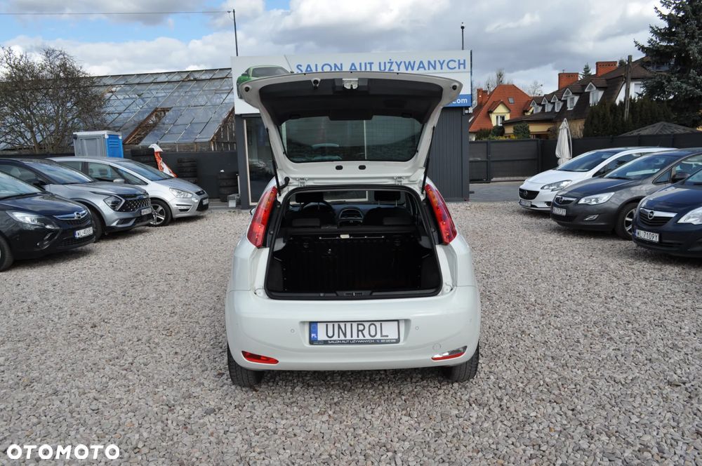 Fiat Punto 1.2 Young - 32